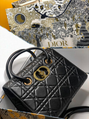 CD Meduim ST Honore Tote Black1